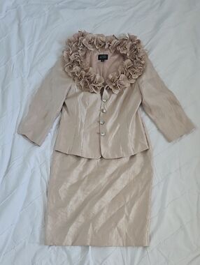 Adrianna Papell Champagne Floral Collar Skirt Set